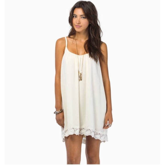 Tobi Cami Shift Dress with Lace Hem in Navy Blue - Picture 4 of 4